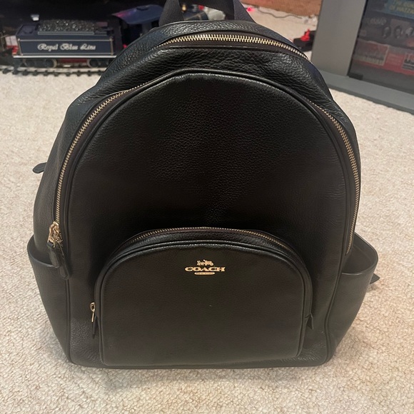 LIKE NEW! Large Coach Court Backpack black - Picture 4 of 8